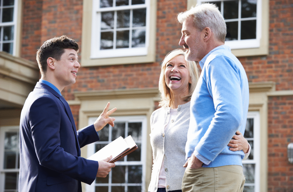 Real estate agent using mobile communication tools